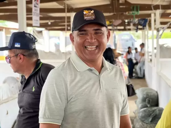 TSE suspende cassação imediata e mantém prefeito e vice de Custódia no cargo